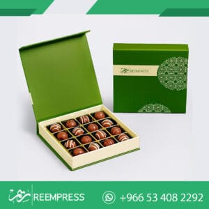 علب شوكولاتة صغيرة